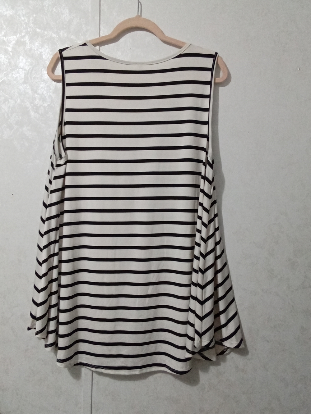 Beeson River White & Navy Horizontal Striped Tank Top - Size 3X - Picture 6 of 8